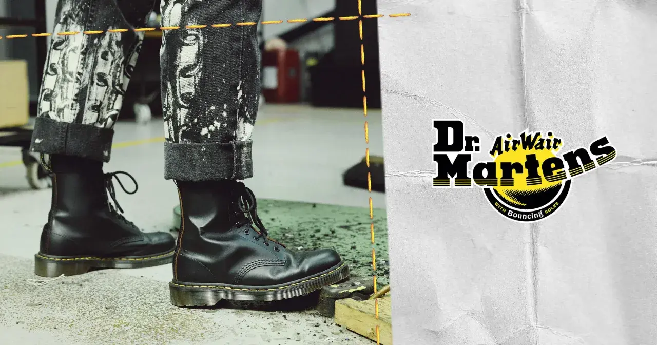 Dr. Martens Stiefel mit auffälliger Hose, die die Qualität und die Dr. Martens Garantie unterstreichen.