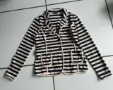 Gestreifte Jacke von Joseph Janard mit Knopfleiste und aufgesetzten Taschen.